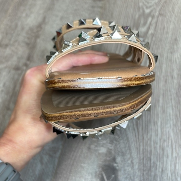 NWT Steve Madden Skyler Studded Strappy Sandals Slip On Flats 6.5 - Picture 9 of 12